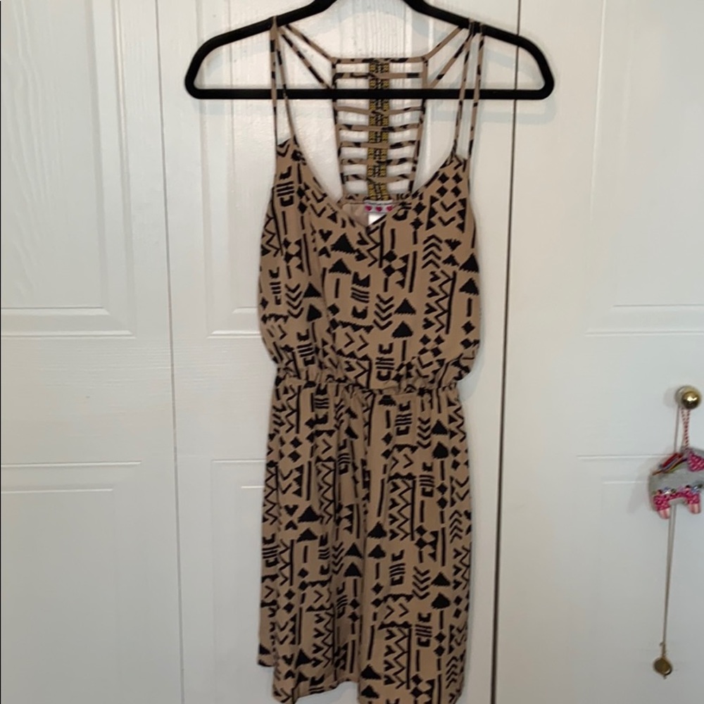 THREE PINK HEARTE Tribal print dress